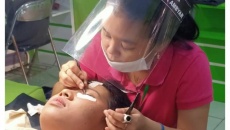 Peserta kursus ambil jurusan salon kecantikan, datang dari Sukun Pucung Malang Jawa Timur KURSUS KILAT SALON KECANTIKAN & TATA RIAS […]